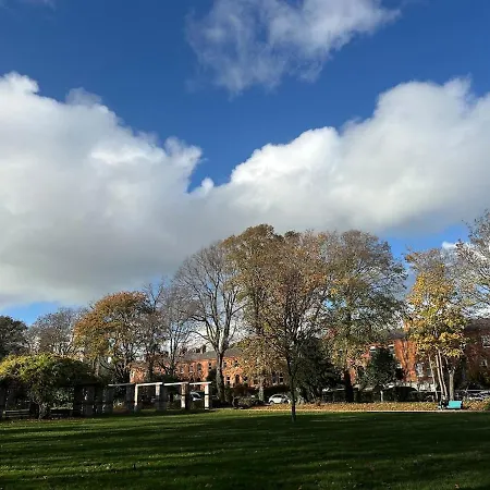 Charming On Leeson Park In Ranelagh